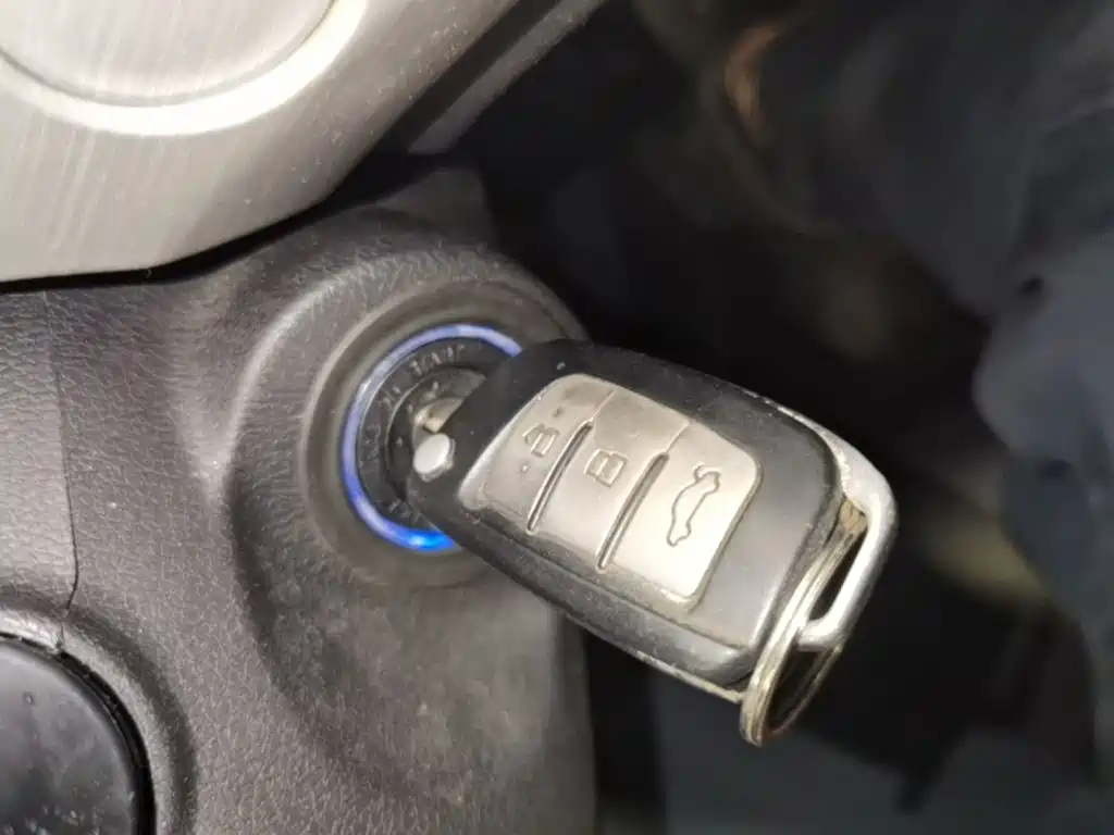 Фото 9 - Geely Vision X3