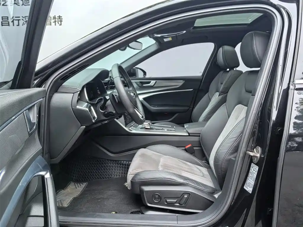 Audi A6L 2021 45 TFSI Exclusive Sport фото 13