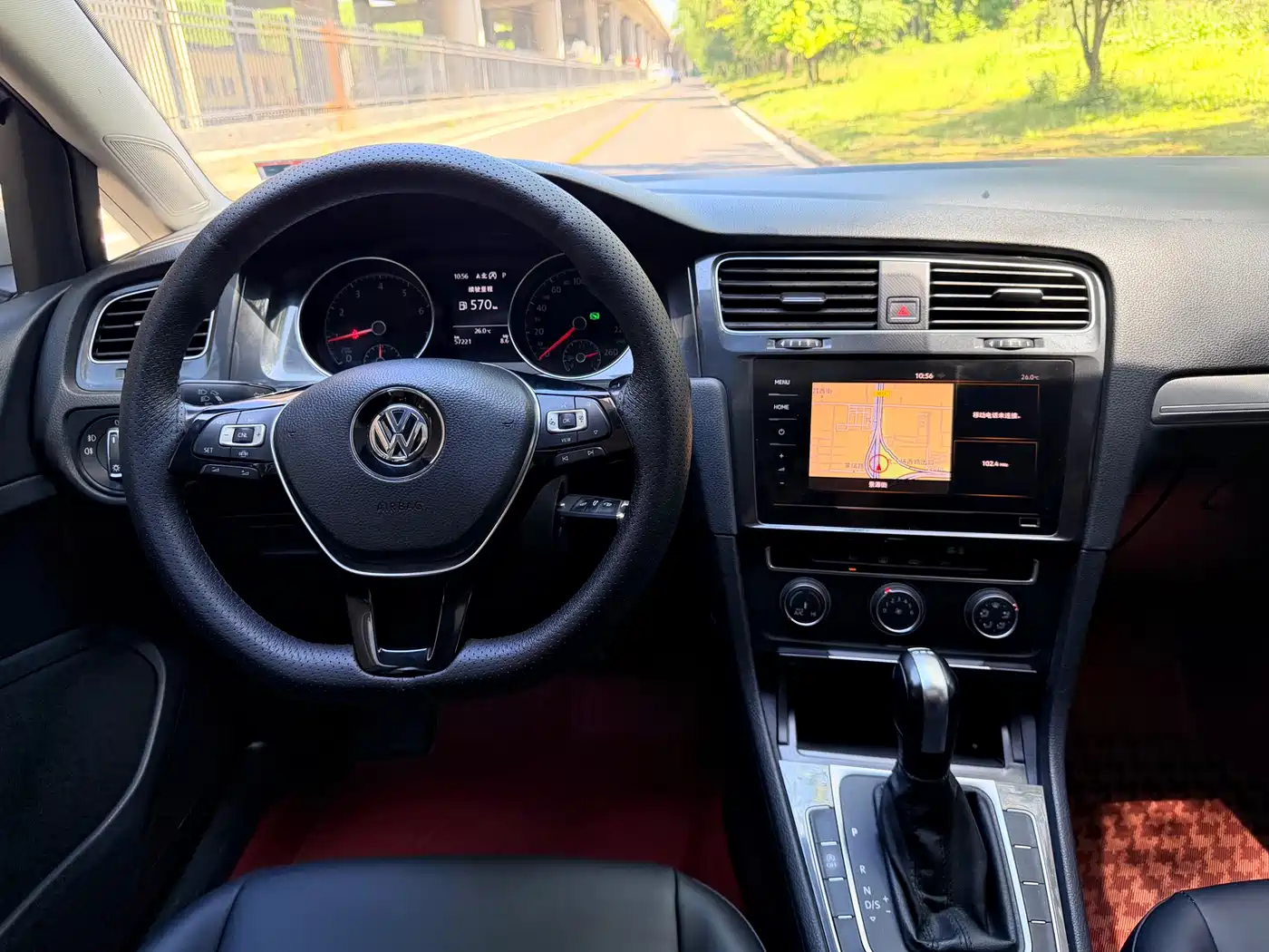 Volkswagen Golf 2020 200TSI DSG Comfort фото 11
