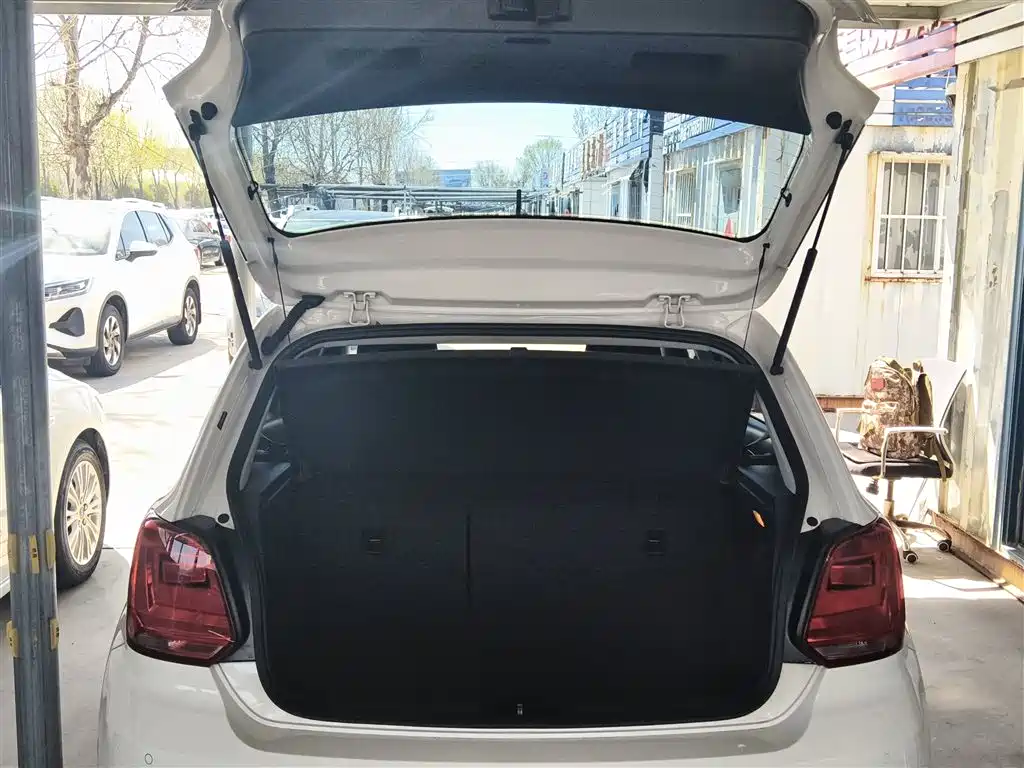 Volkswagen Polo 2018 1.5L Auto Comfort фото 15