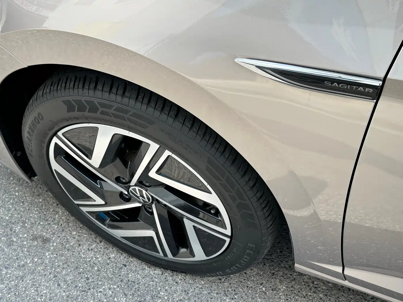 Volkswagen Sagitar 2023 Model Year 280TSI DSG Surpass Edition фото 19