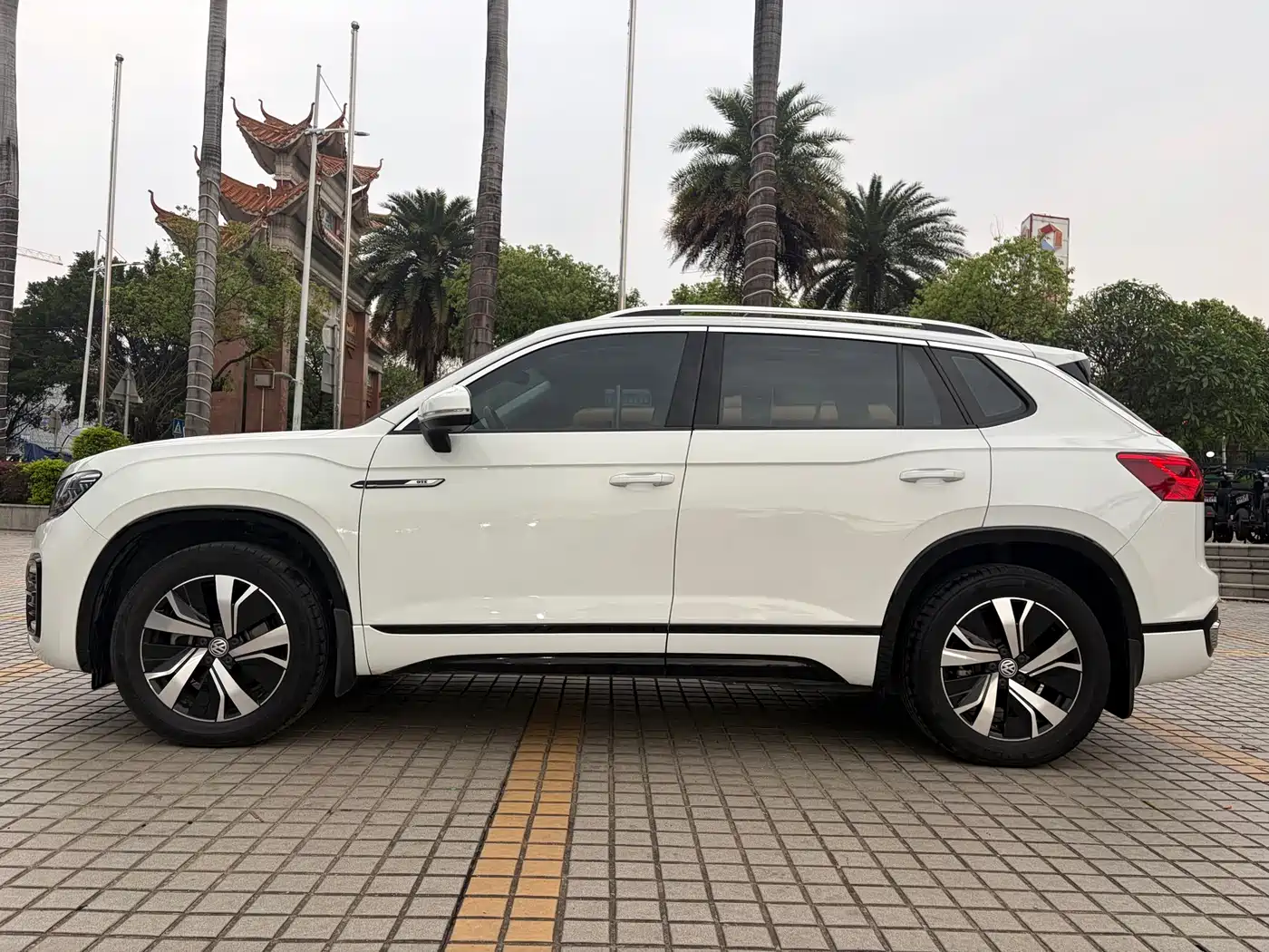 Volkswagen Tayron GTE Plug-in Hybrid 2020 Model 1.4T Luxury фото 8