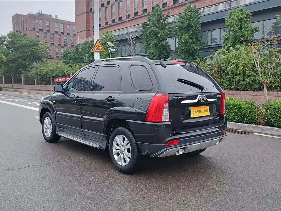 Kia Sportage 2013 2.0L Automatic 2WD GLS фото 2