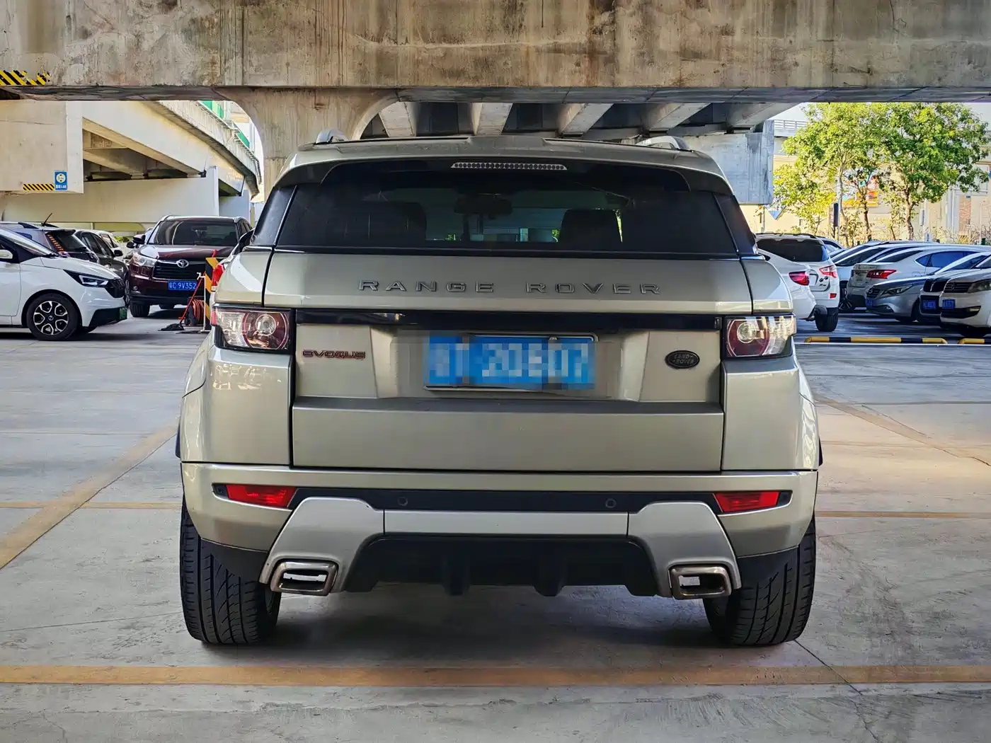Land Rover Range Rover Evoque (Import) 2014 2013 2.0T 5-door Dynamic Edition