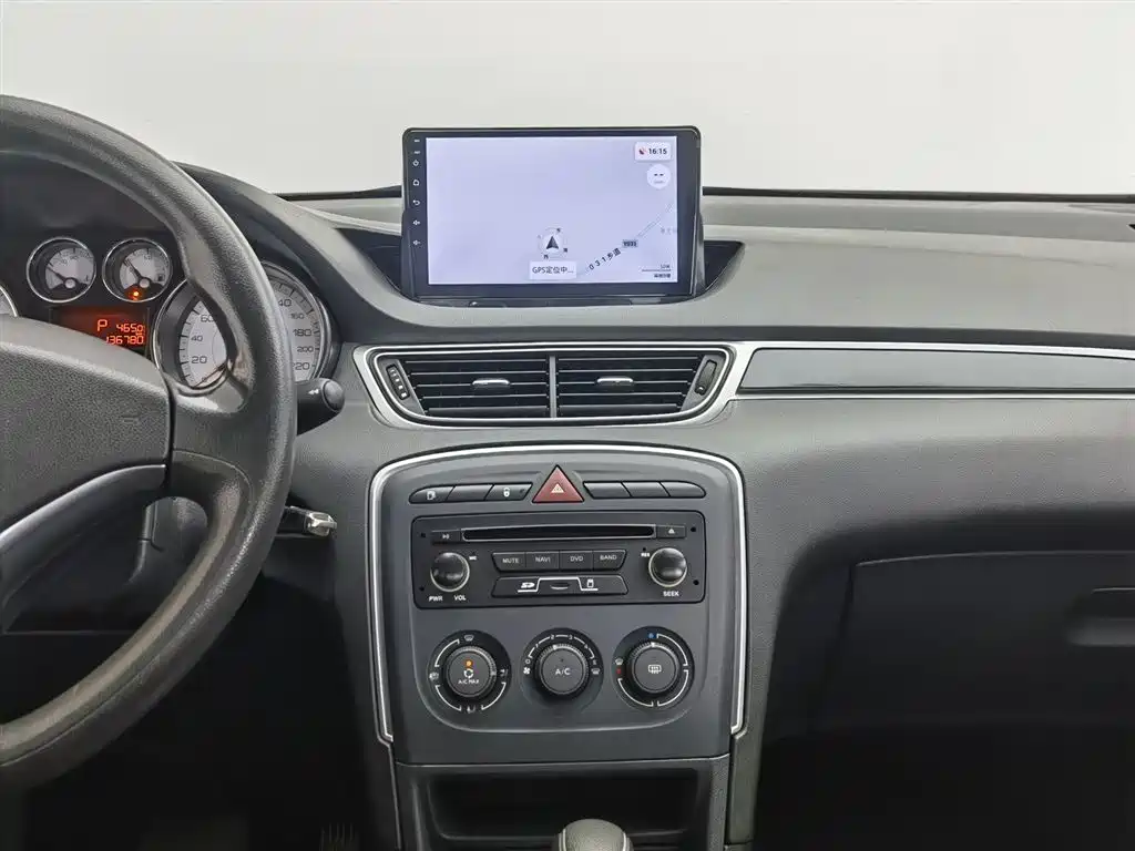 Peugeot 308 2014 Model Joy Edition Classic 1.6L Automatic Superior Style фото 12