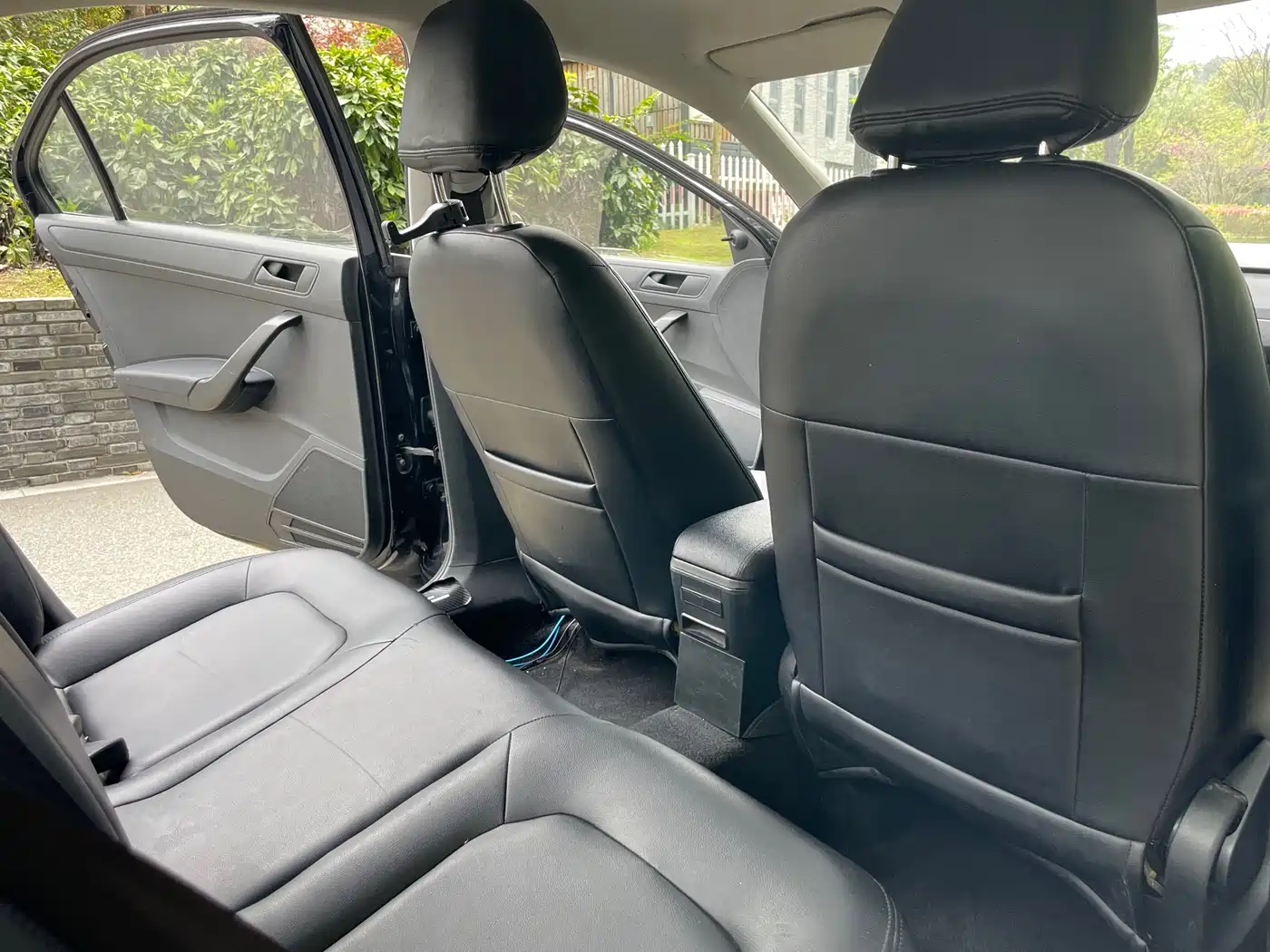 Volkswagen Santana 2013 1.6L Manual Trend Edition фото 8