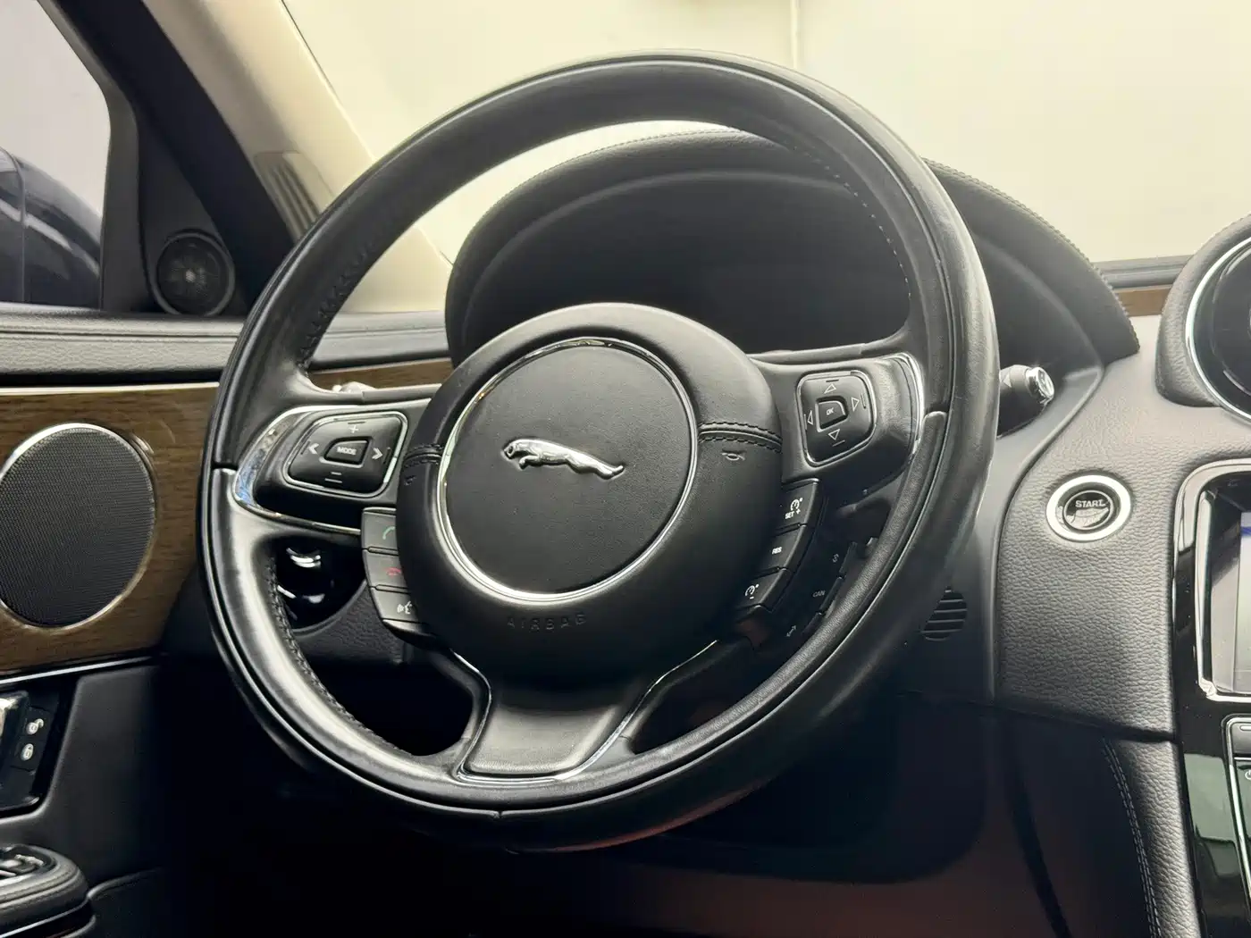 Jaguar XJ 2019 2018 XJL 3.0 SC 2WD Elegant Business Edition