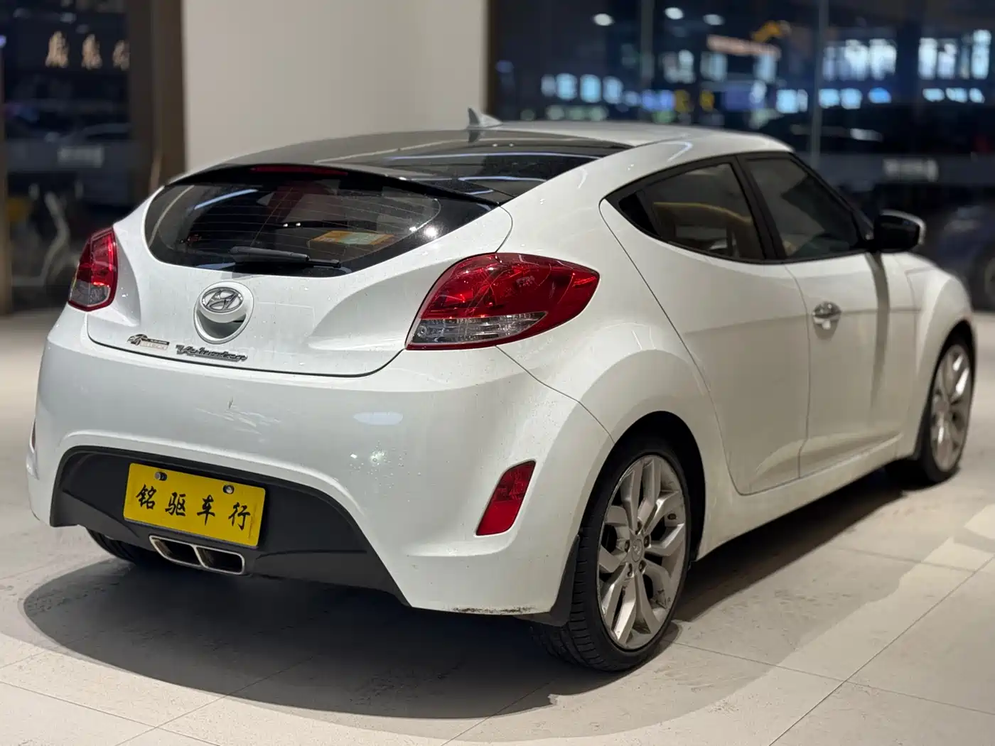 Hyundai Veloster 2012 1.6T Automatic Luxury фото 7