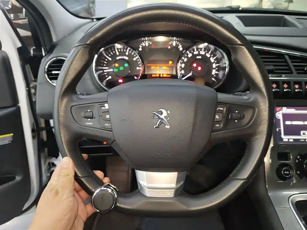 Peugeot 3008 2016 1.6THP Automatic Premium Edition фото 5