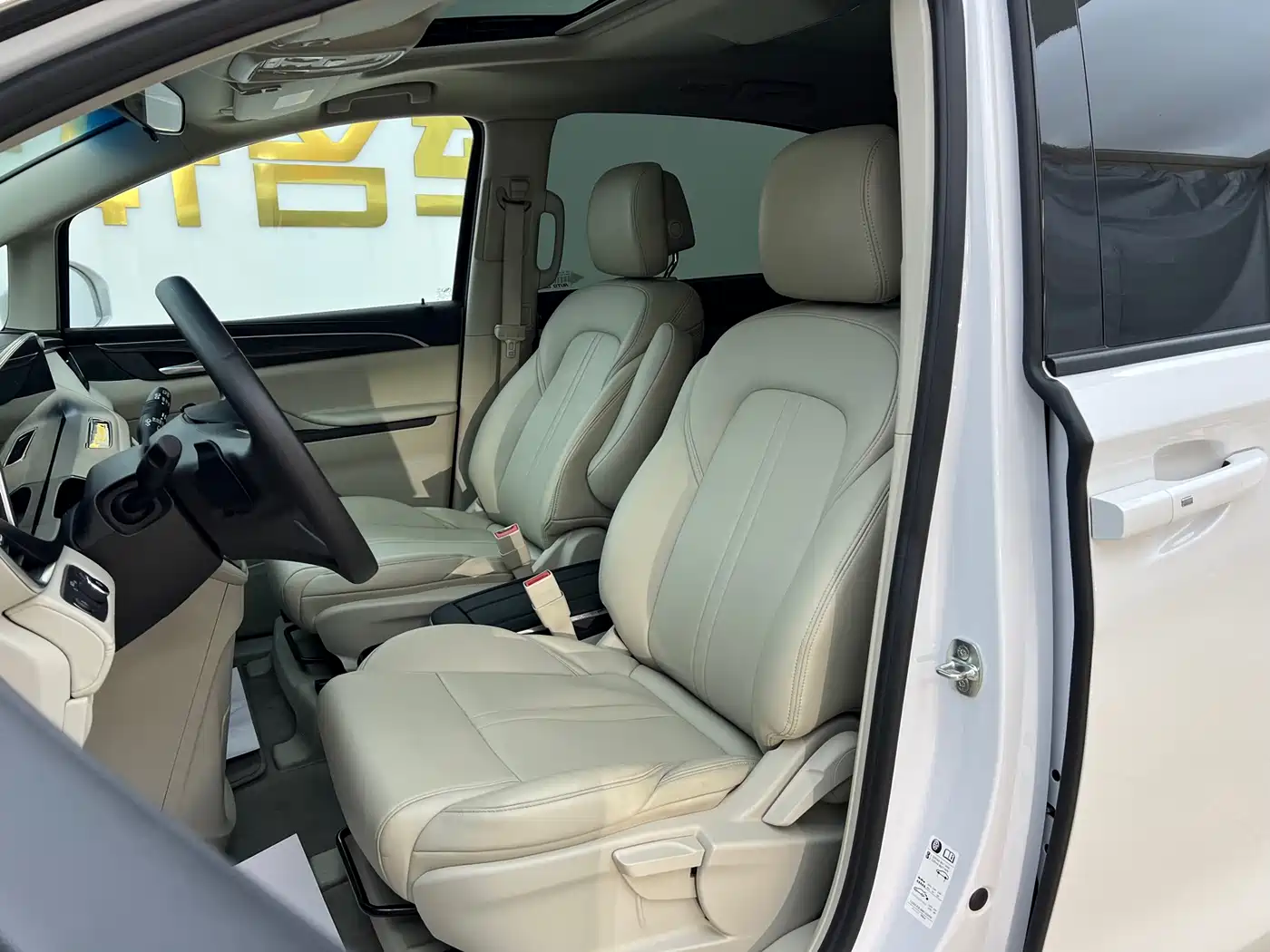 Buick GL8 2023 ES Landmaster Comfort фото 8