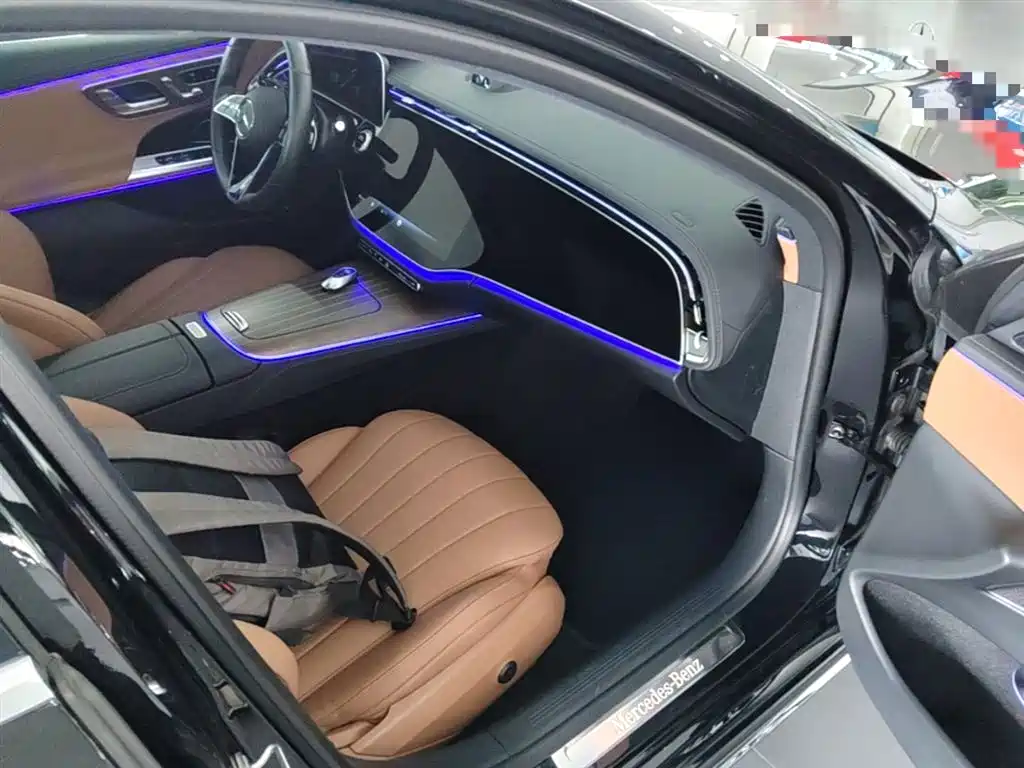 Mercedes-Benz E-Class New Energy 2024 E 350 e L Plug-in Hybrid Sedan фото 23