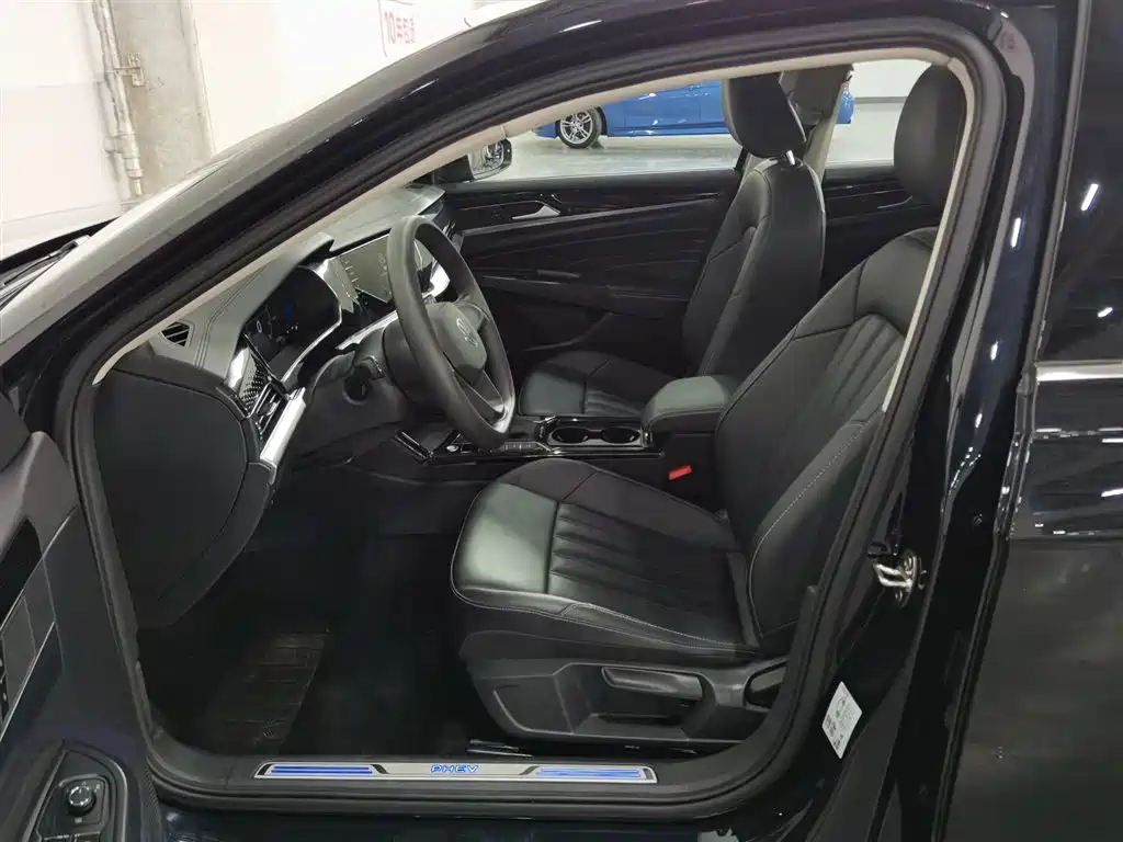 Volkswagen Passat New Energy 2022 430PHEV Hybrid Business Edition фото 10