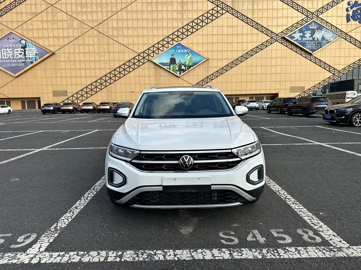 Volkswagen T-Roc, миниатюра 2