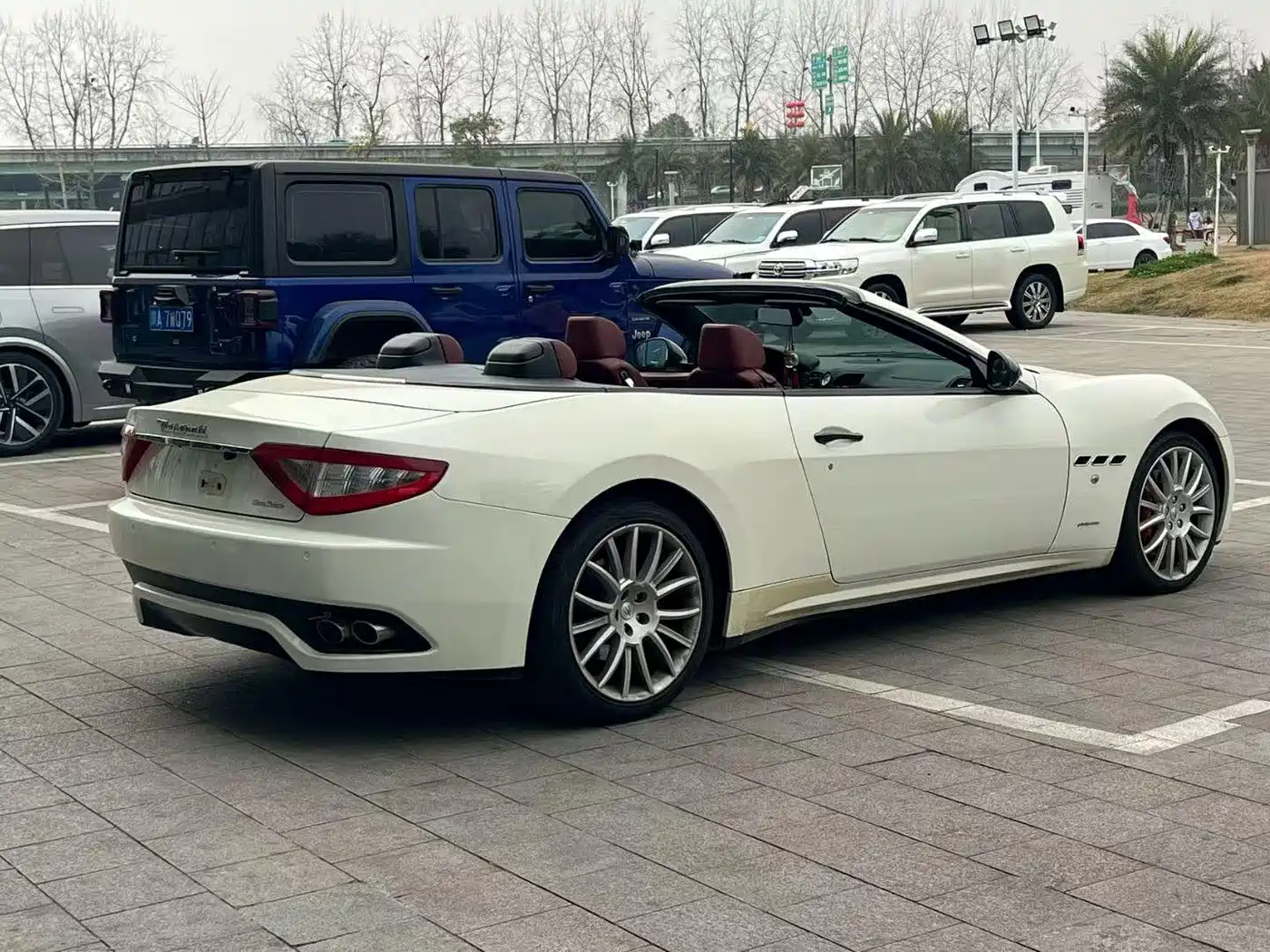 Maserati GranCabrio 2011 2010 4.7L Automatic