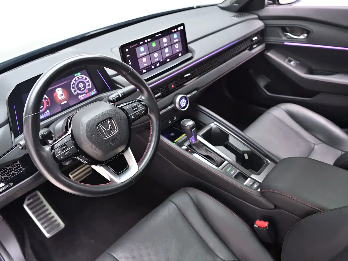 Фото 14 - Honda Accord