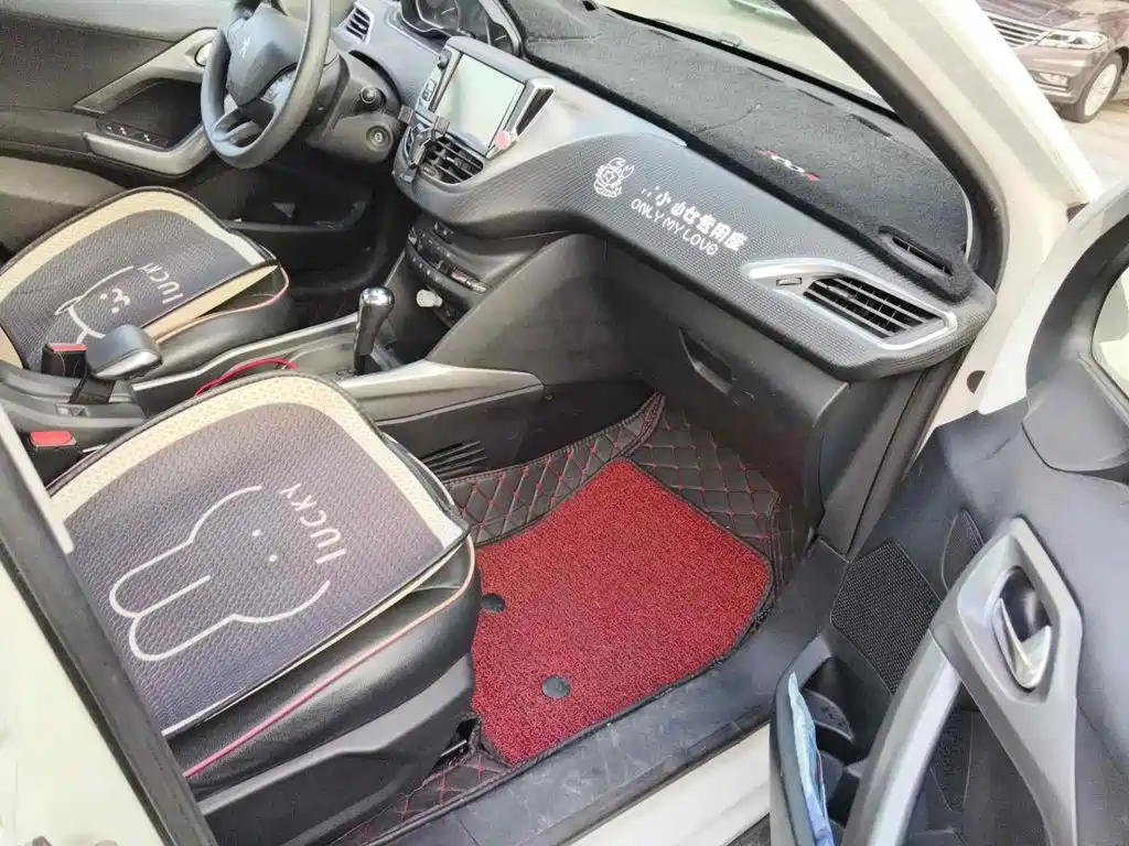 Peugeot 2008 2014 2014 1.6L Automatic Fashion Edition