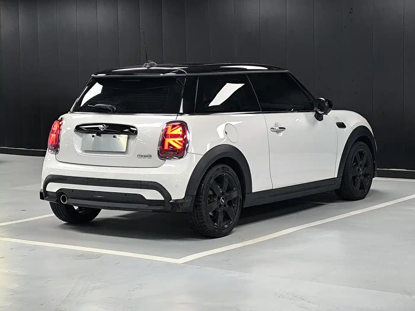 MINI 2023 Facelift 1.5T COOPER Artist фото 17