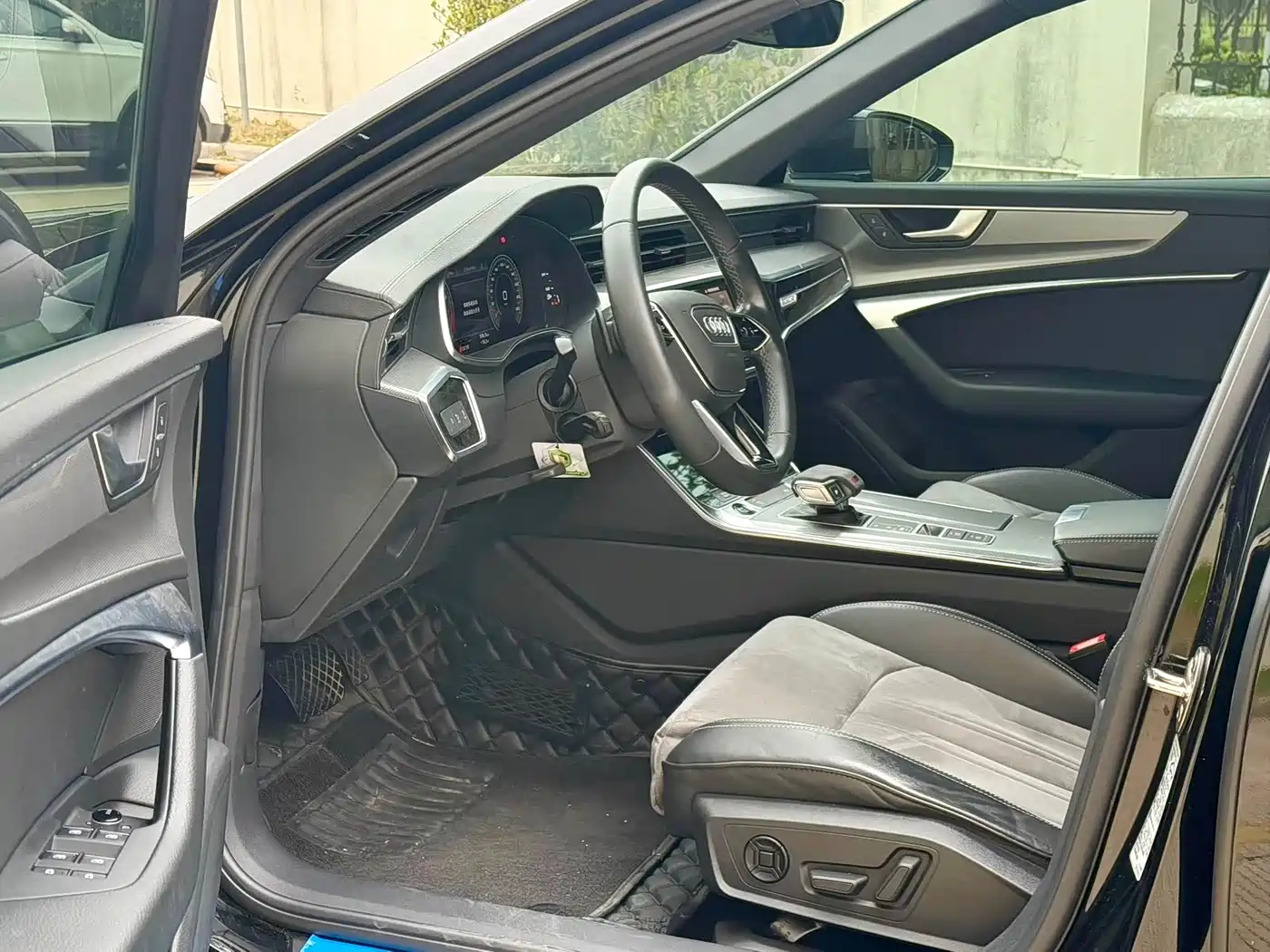 Audi A6L 2022 45 TFSI quattro Premium Elegance фото 4