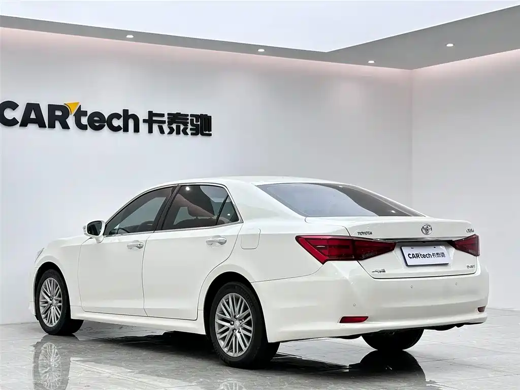 Toyota Crown 2017 2.0T Sport Edition фото 3