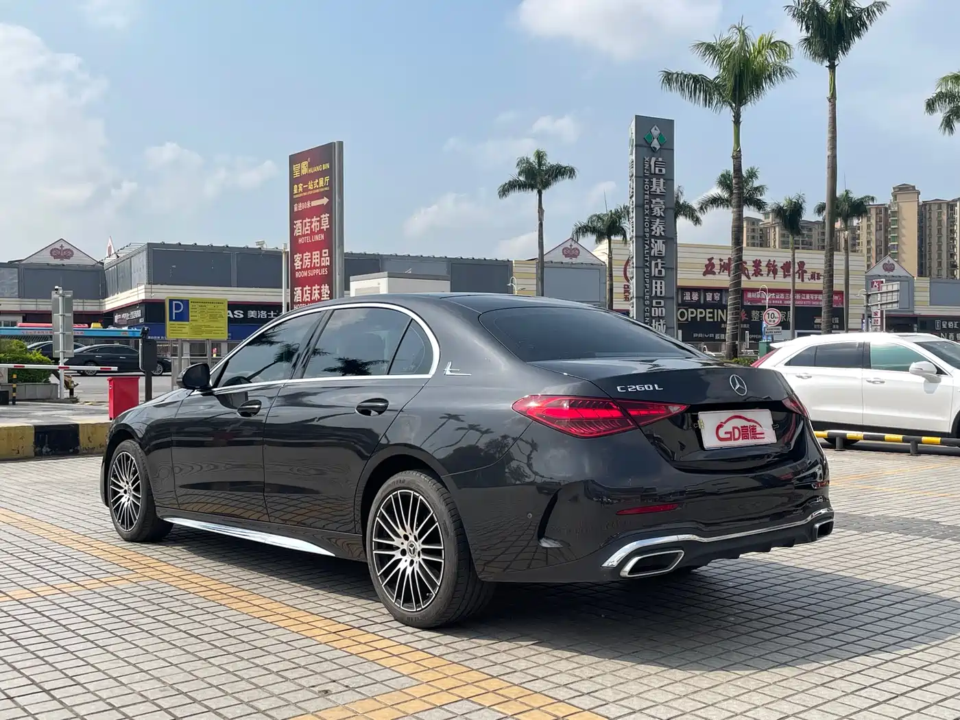 MERCEDES-BENZ C CLASS