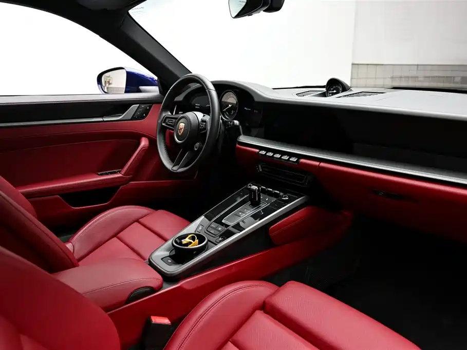 Porsche 911 2023 Carrera 3.0T фото 10
