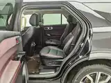 Фото 15 - Ford Explorer
