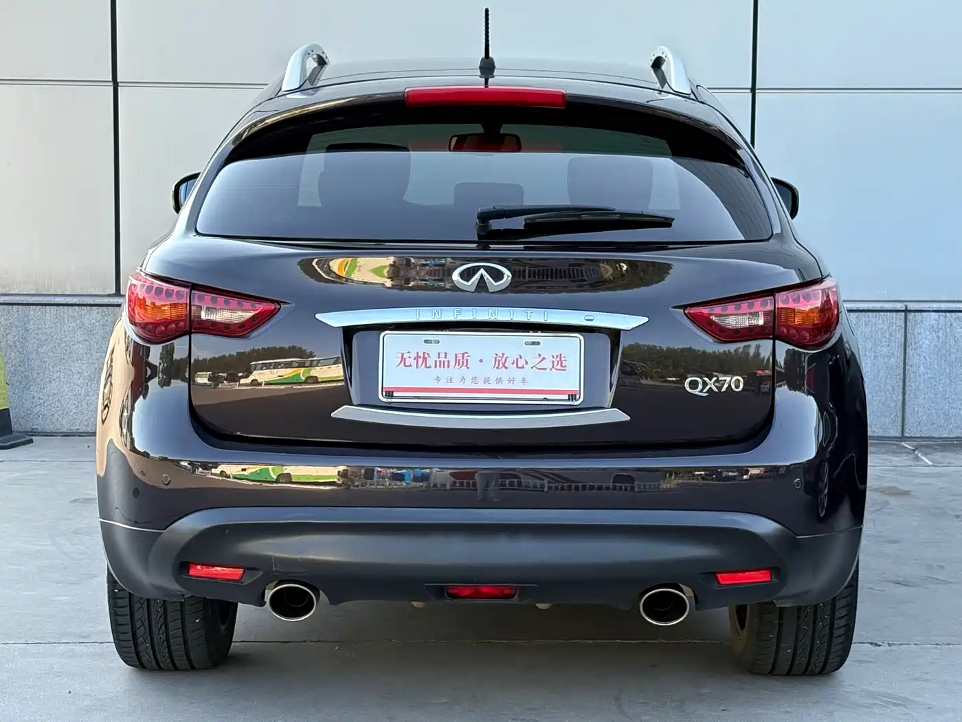 Infiniti QX70 2013 3.7L Superior фото 5