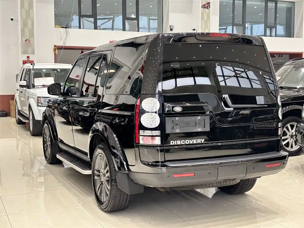Land Rover Discovery 2016 3.0 SC V6 HSE фото 9