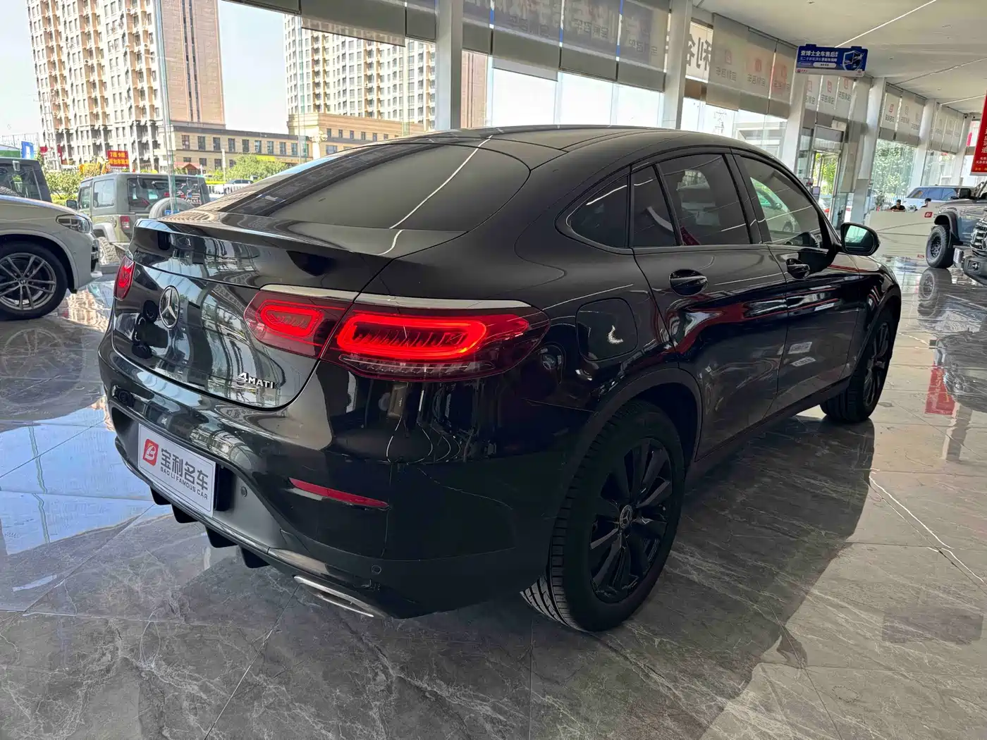 Mercedes-Benz GLC Coupe 2021 2021 GLC 260 4MATIC Coupe SUV