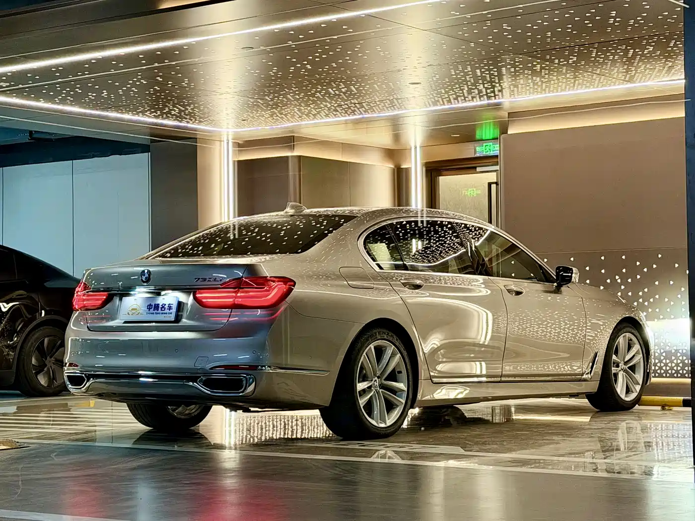 BMW 7 Series 2018 730Li Premium Type Excellence Package фото 35
