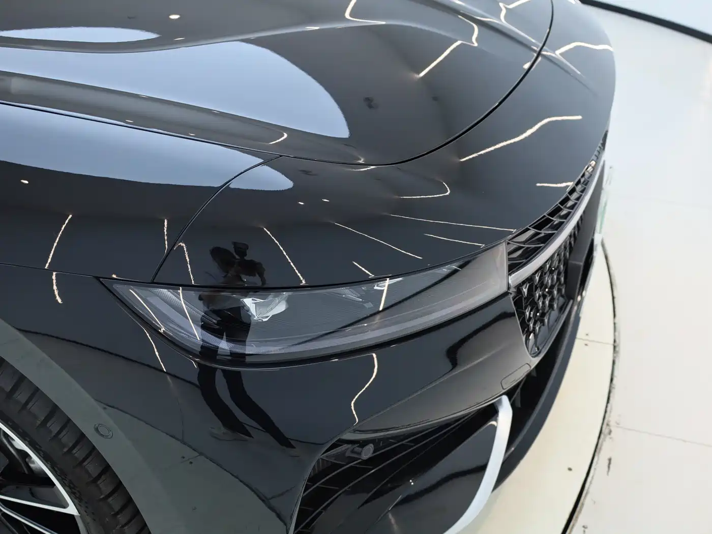 Voyah Auto VOYAH Zhuiguang 2024 PHEV AWD Ultra Long Range Flagship фото 16