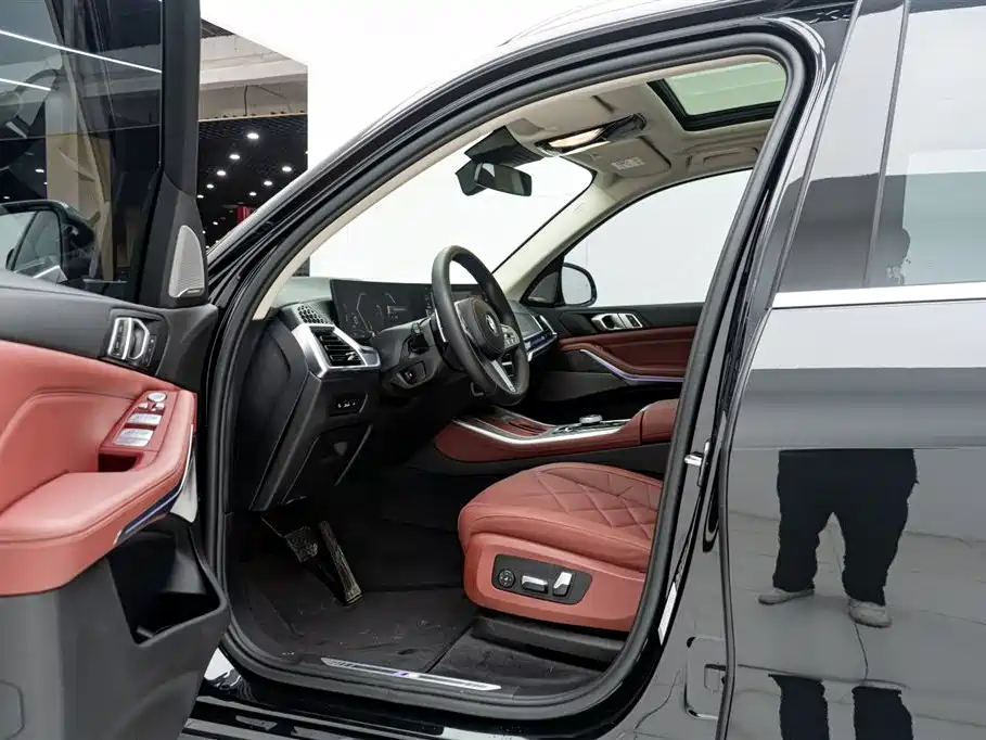 BMW X5 2023 xDrive 30Li Premium M Sport Package фото 17