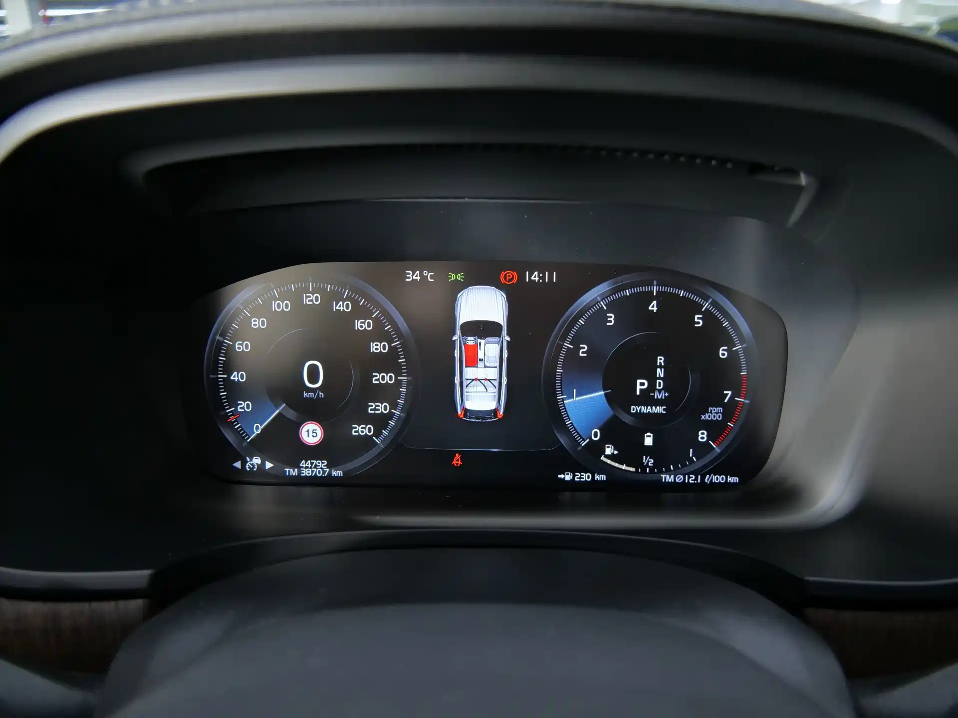 Photo 14 - Volvo V90