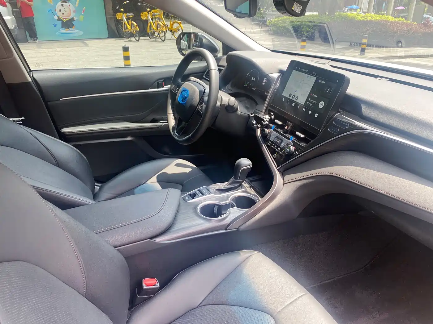 Toyota Camry 2021 Hybrid 2.5HG Luxury Edition фото 14