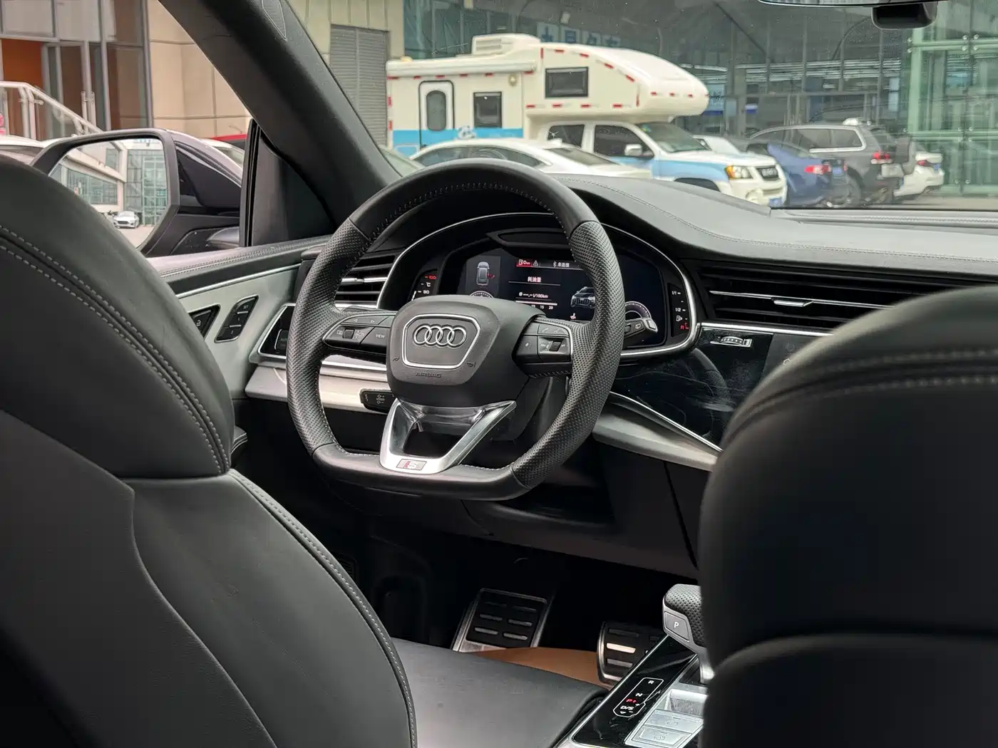 Audi Q8 2019 55 TFSI Supreme Limited Edition фото 9