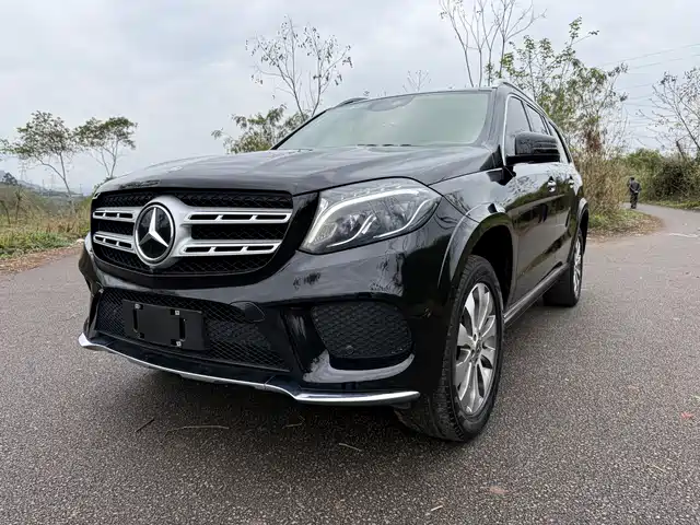 MERCEDES-BENZ GLS