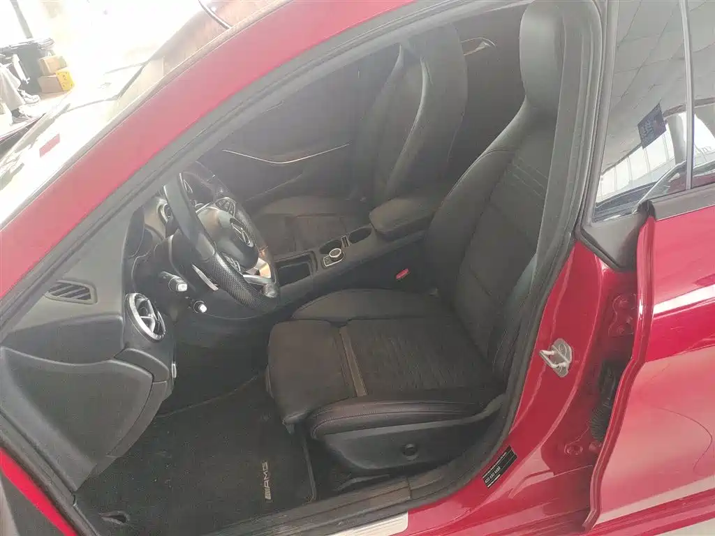 Mercedes-Benz CLA (Import) 2017 Facelift CLA 220 4MATIC фото 11