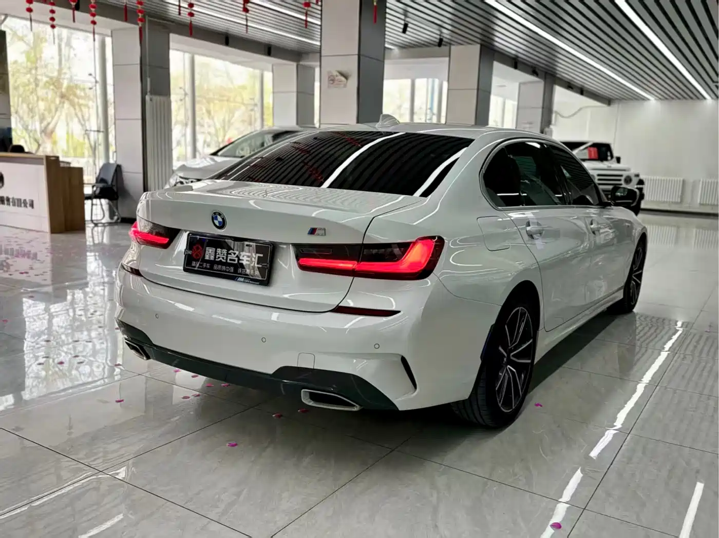 BMW 3 Series 2022 325i M Sport Package фото 6