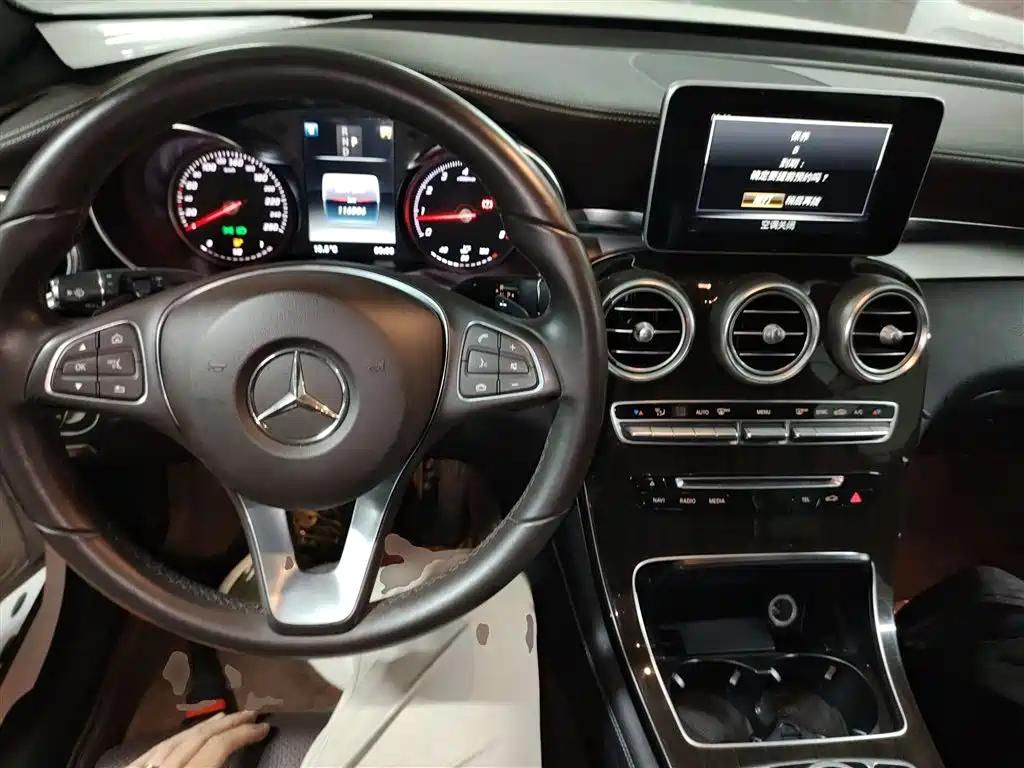 Mercedes-Benz GLC 2018 GLC 260 4MATIC Dynamic фото 10