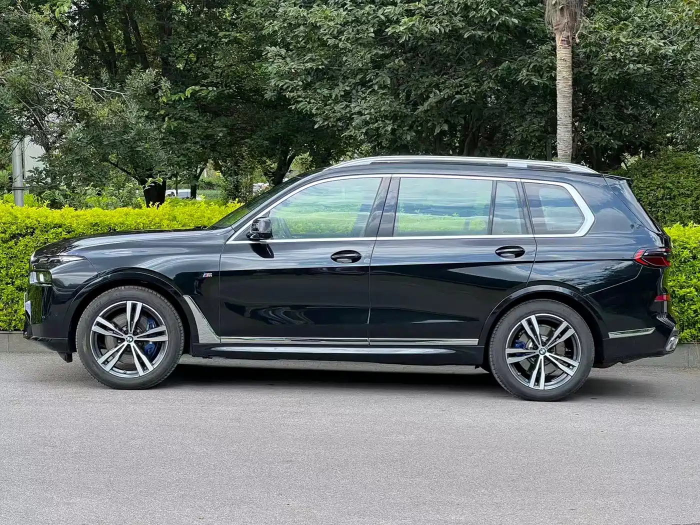 2025 BMW X7