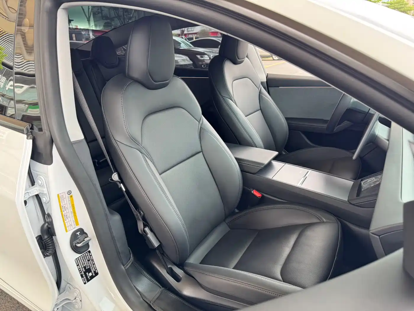 Tesla Model 3 2025 Model Rear-Wheel Drive Edition фото 12