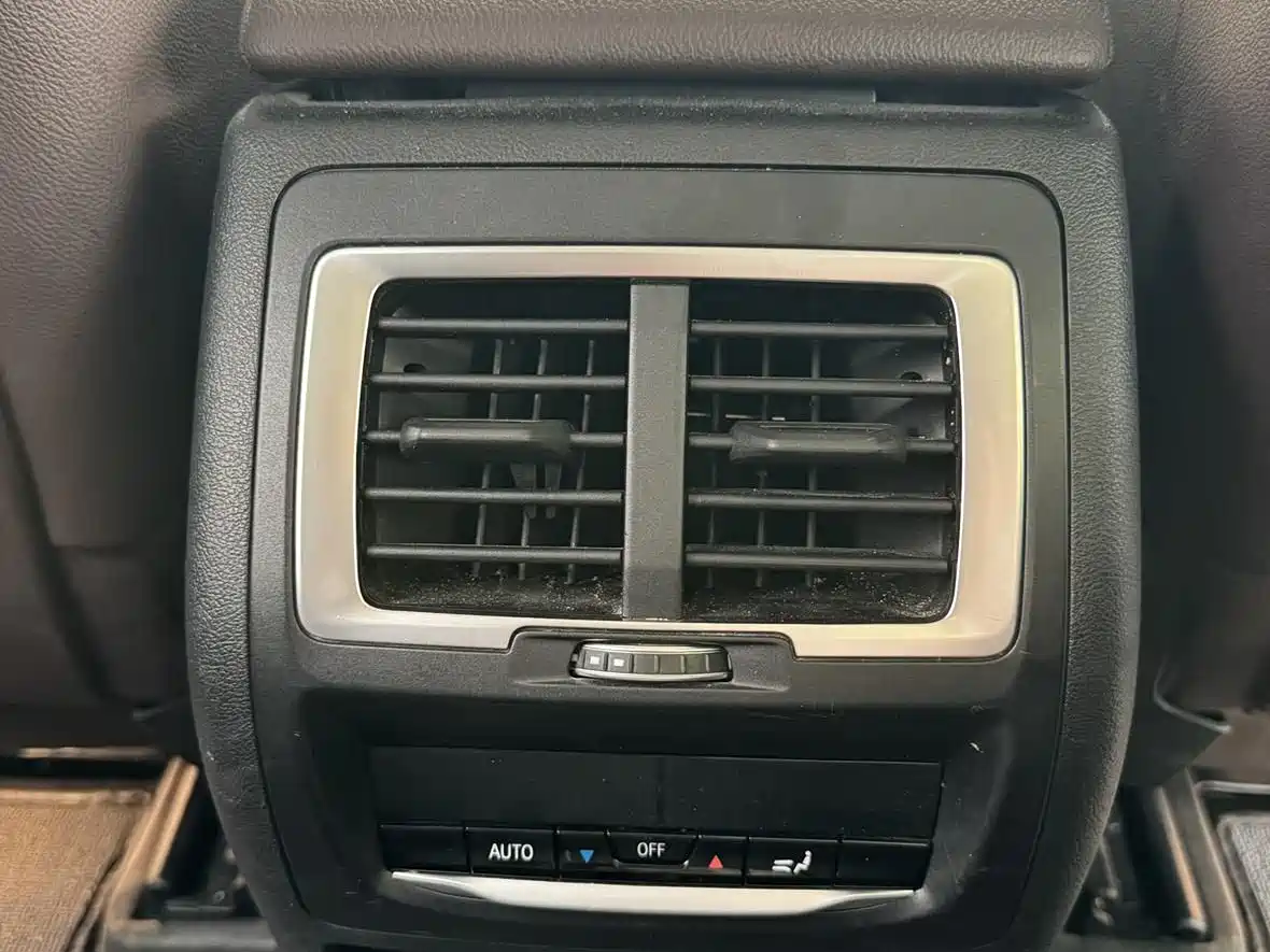 BMW iX3 2022 Innovation Leader фото 16