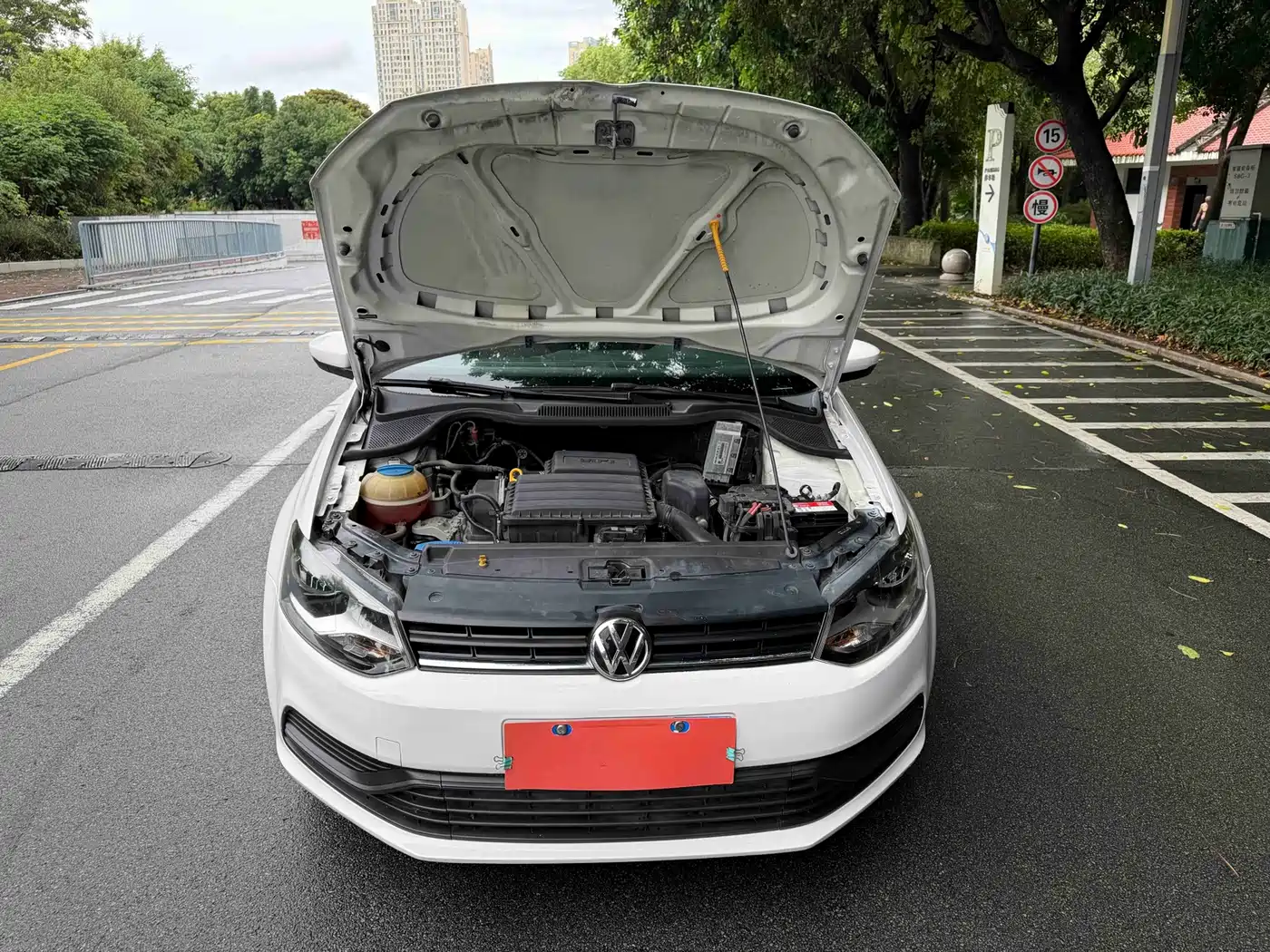 Фото 13 - Volkswagen Polo