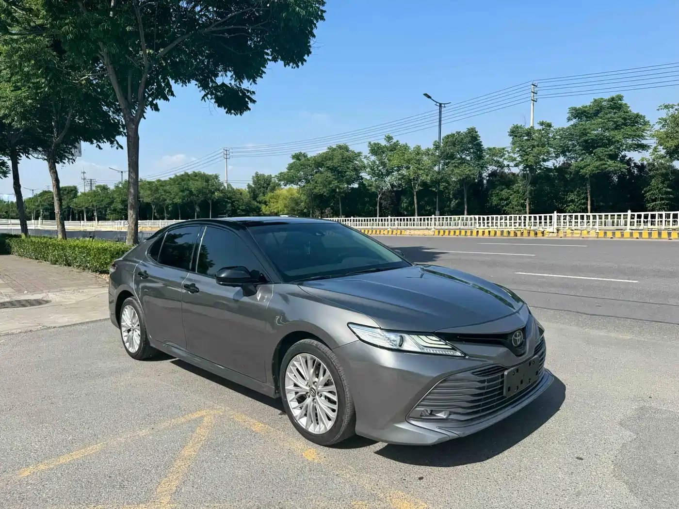 Toyota Camry 2018 2.5G Luxury Edition фото 7