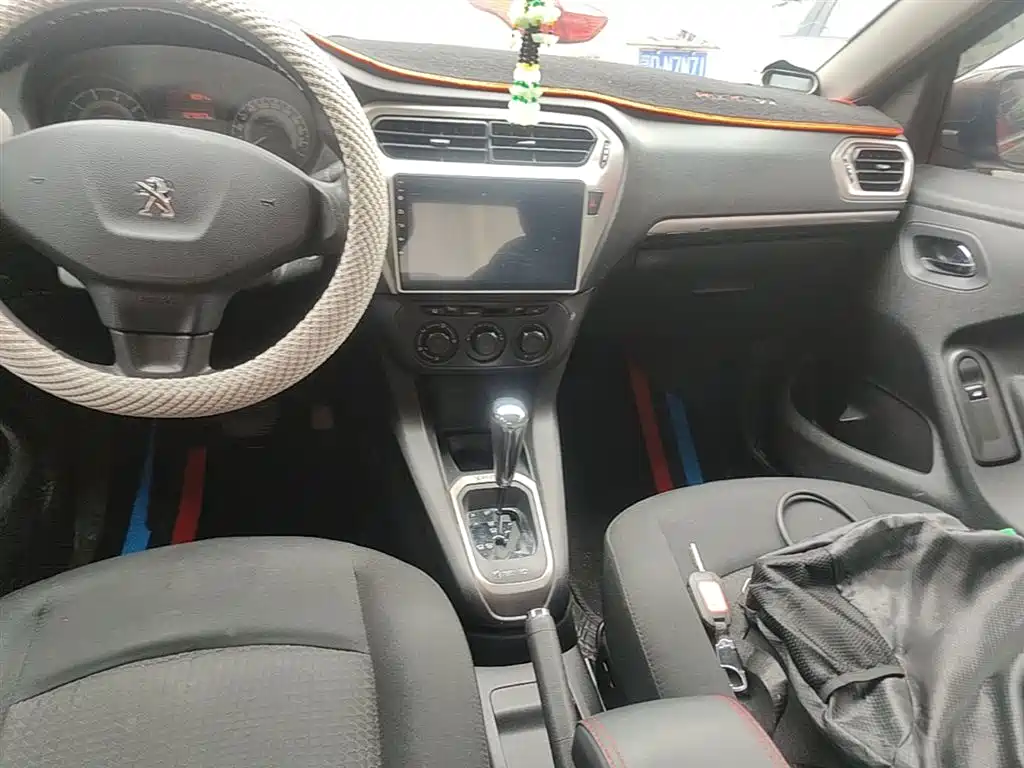 Peugeot 301 2014 1.6L Automatic Comfort Edition фото 13