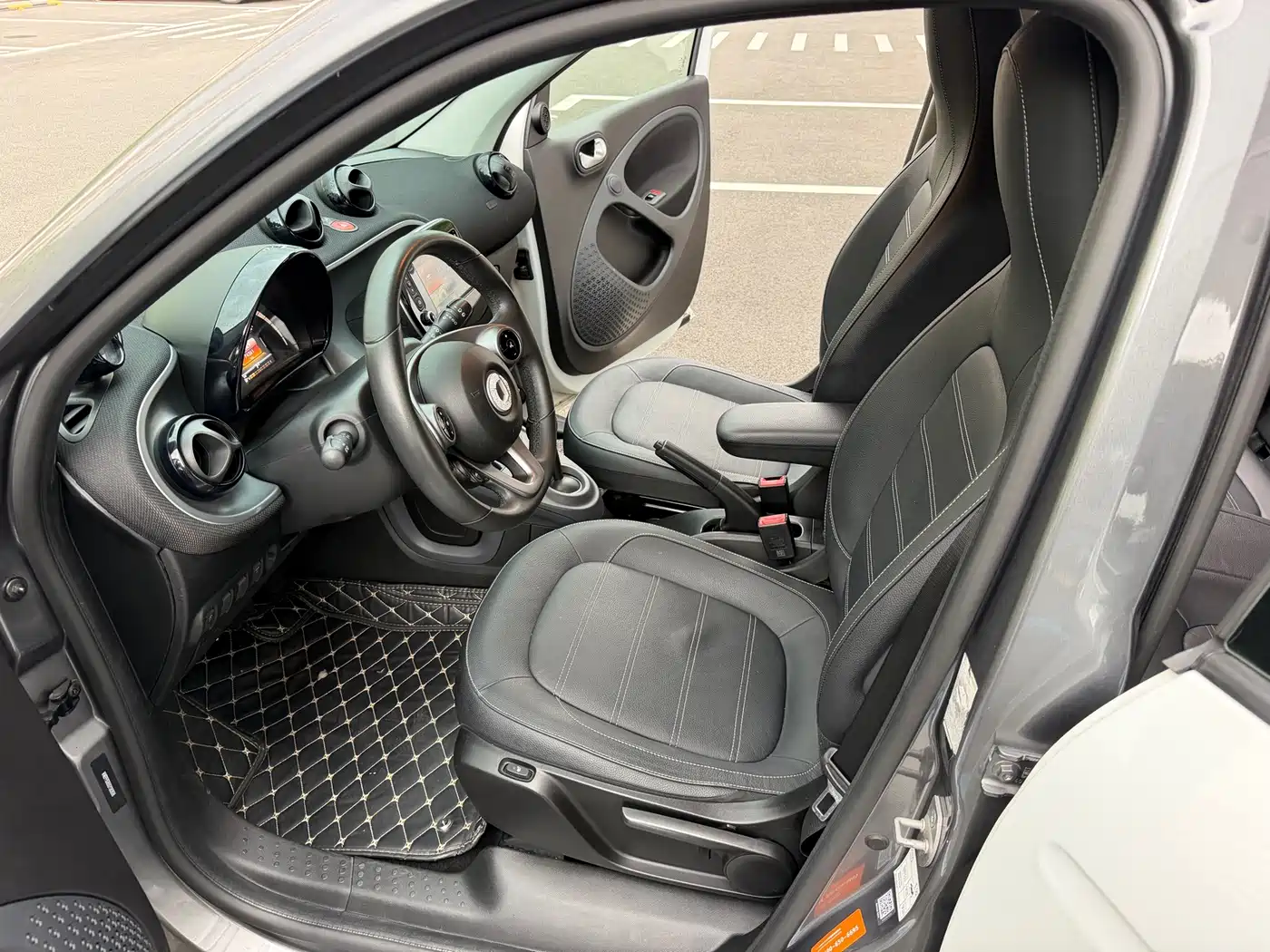 smart forfour 2016 2016 Model 0.9T 66kW Pioneer Edition