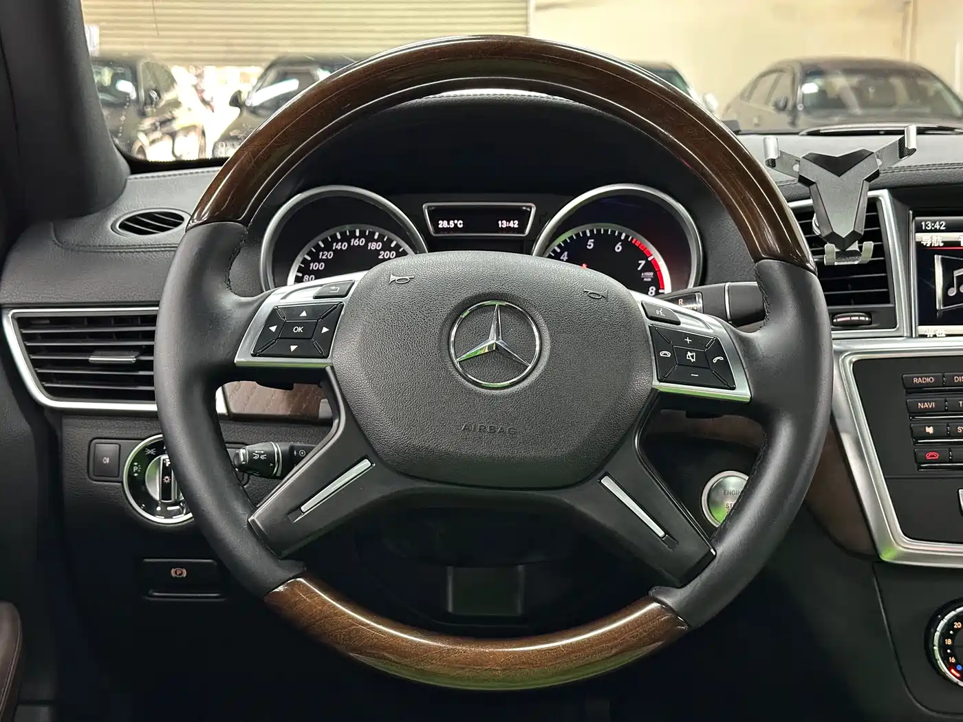 Mercedes-Benz GL-Class 2015 GL 500 4MATIC фото 6