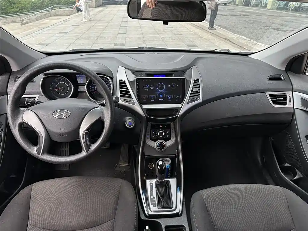 Hyundai Langdong 2015 1.6L Auto Premium фото 9