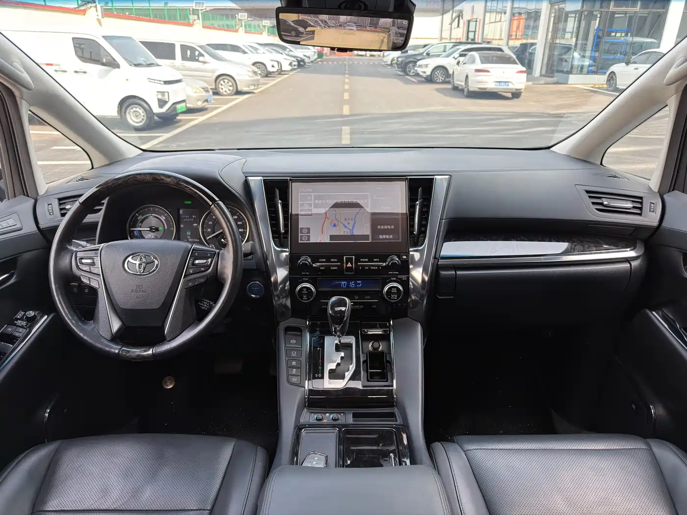 Toyota Vellfire 2023 Crown Hybrid 2.5L HV Luxury фото 9