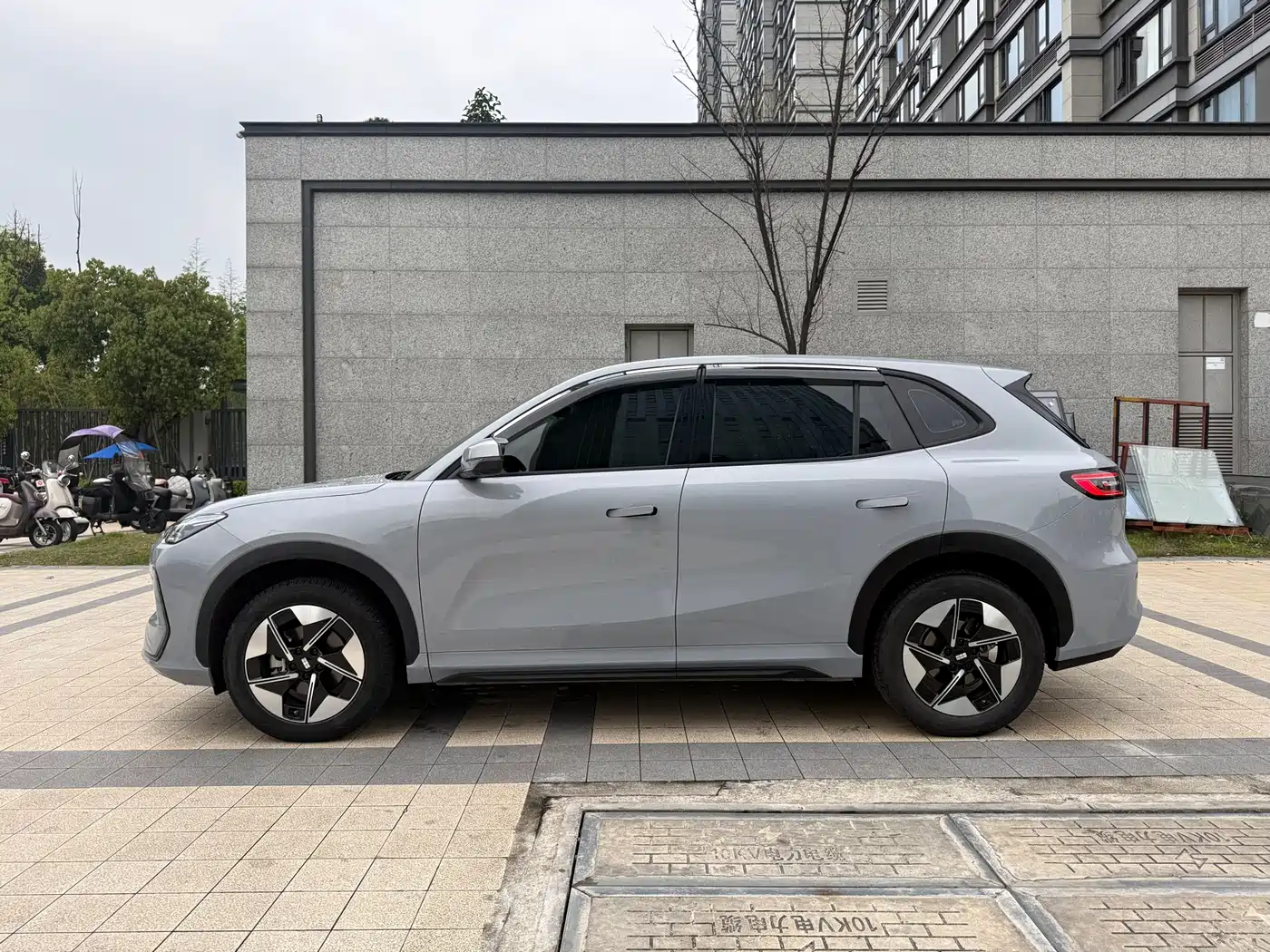 GEELY GALAXY GALAXY E5